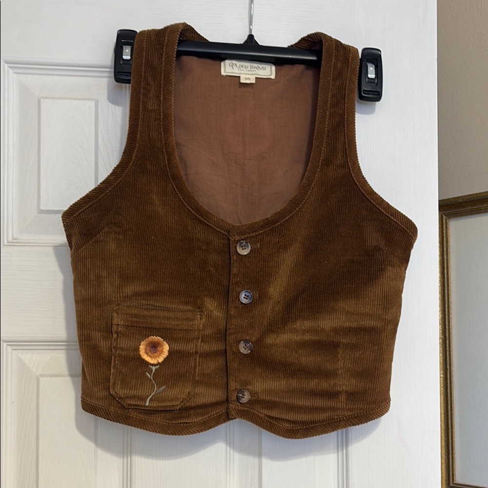 Brown Corduroy Vest with Embroidered 🌼